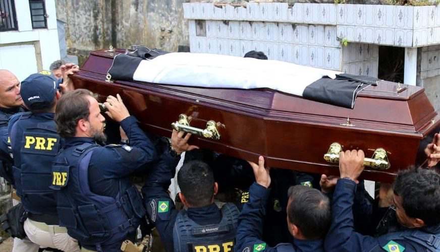 Velório dos agentes da PRF acontece na sede da corporação; vítimas serão enterradas nesta quinta-feira